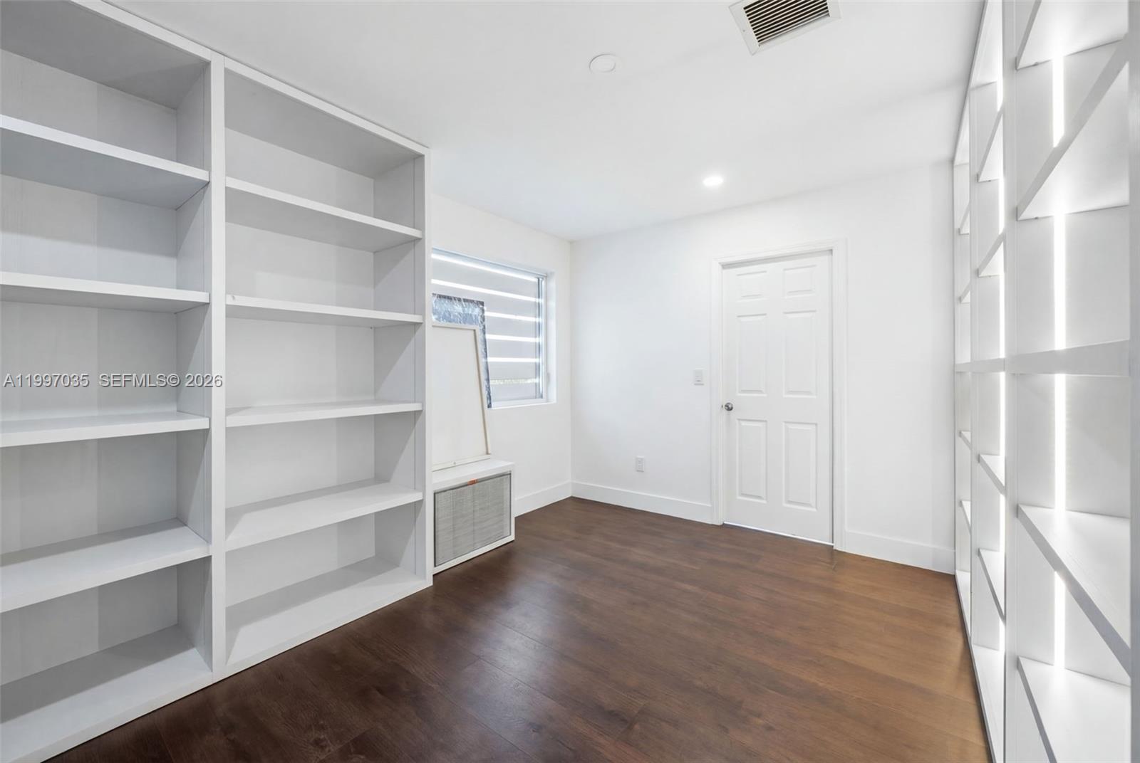 SILVER SHORES (PARCELS H - Residential