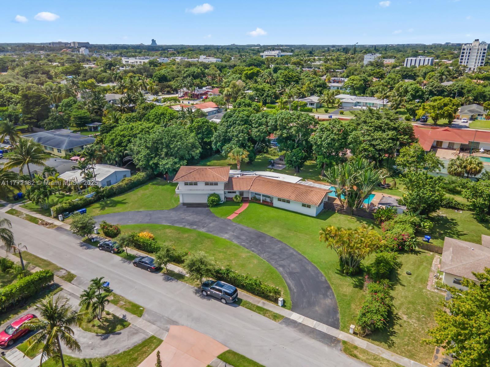 Rental Property at 2503 Madison St 2503, Hollywood, Broward County, Florida - Bedrooms: 5 
Bathrooms: 5  - $7,000 MO.