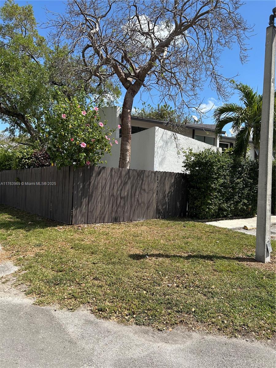 11005 SW 70th Ter