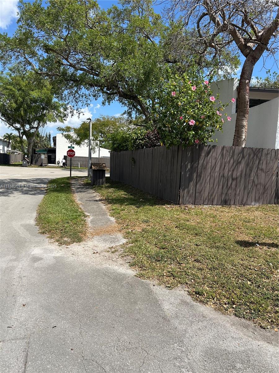 11005 SW 70th Ter