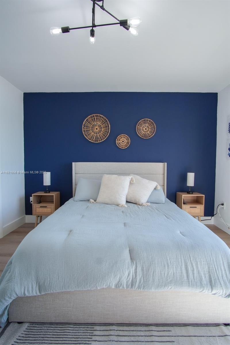 BAYSHORE YACHT & TENNIS C - Residential