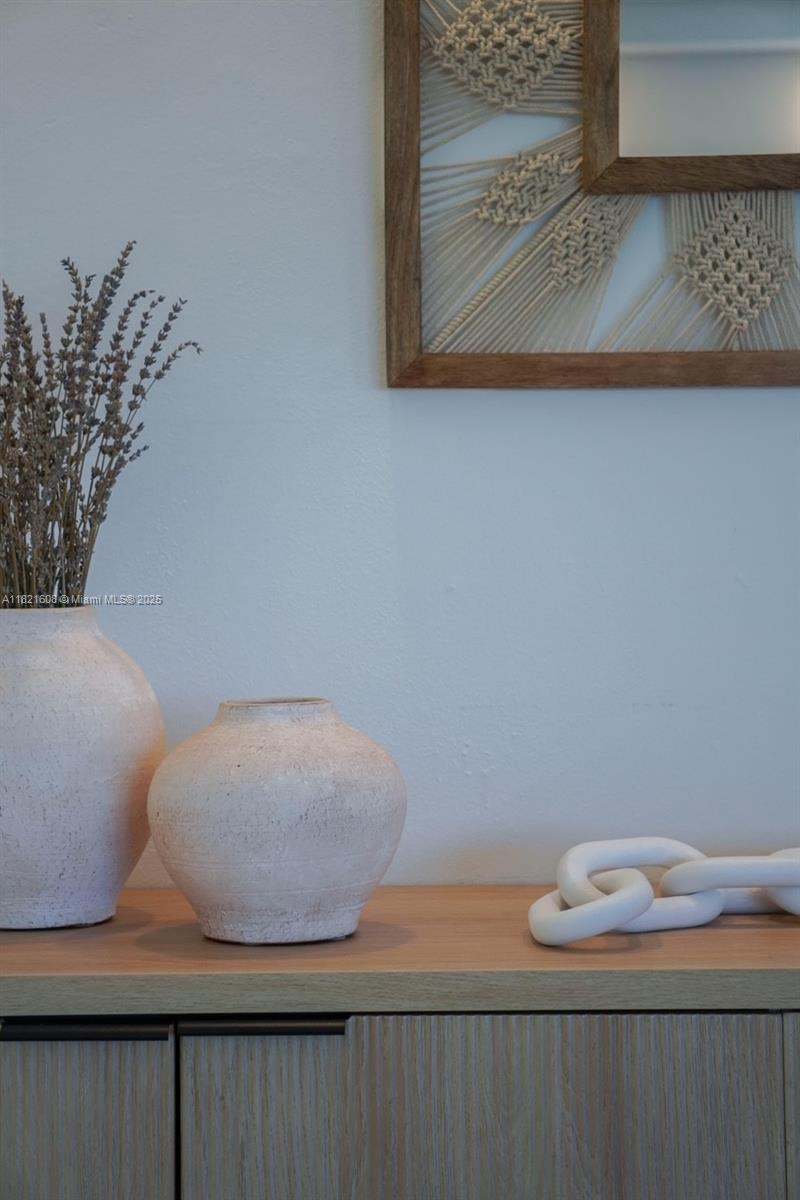 BAYSHORE YACHT & TENNIS C - Residential