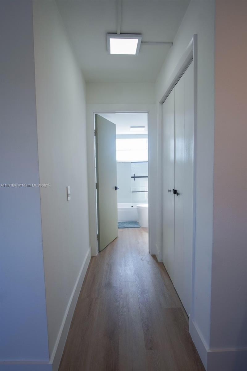 BAYSHORE YACHT & TENNIS C - Residential