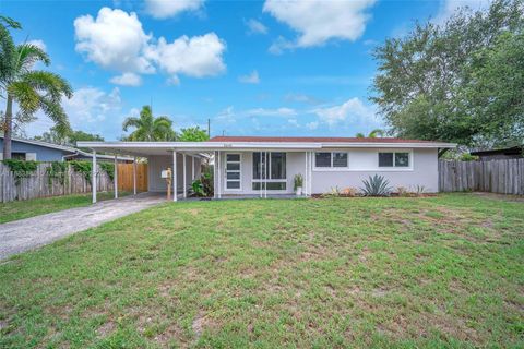 Photo of 3641 SW 23rd Ct, Fort Lauderdale, FL 33312 (MLS # A11883868)
