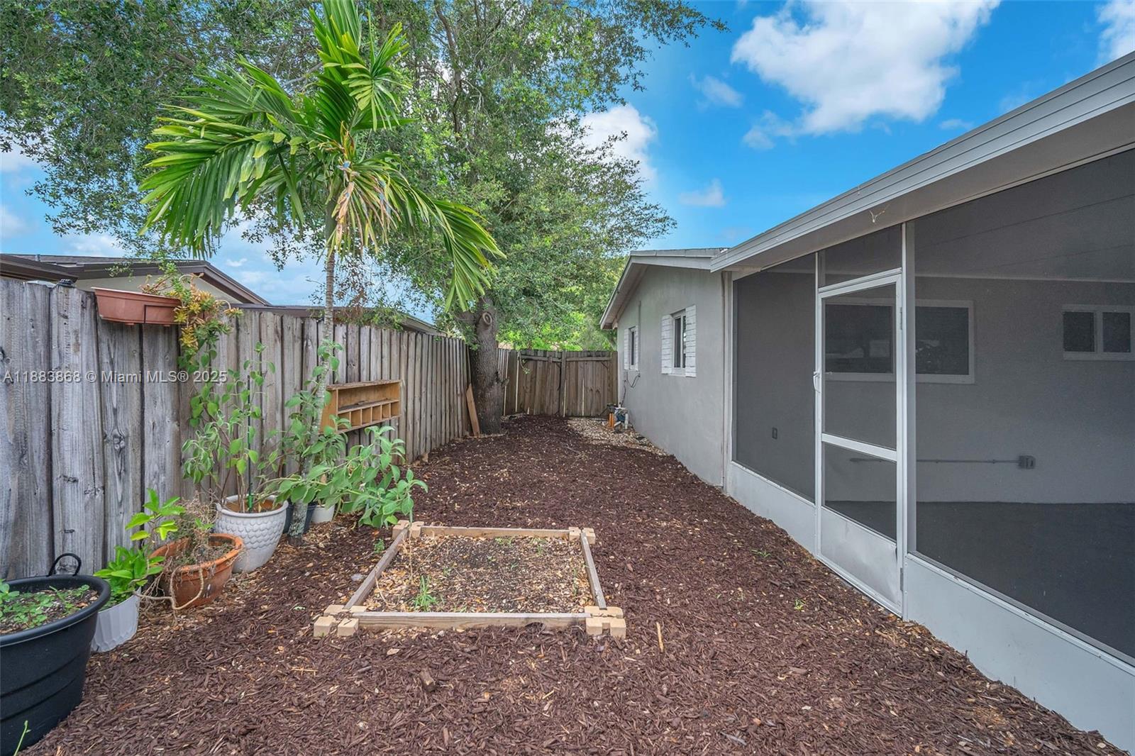 FAIRFAX BROLLIAR ADD SEC - Residential