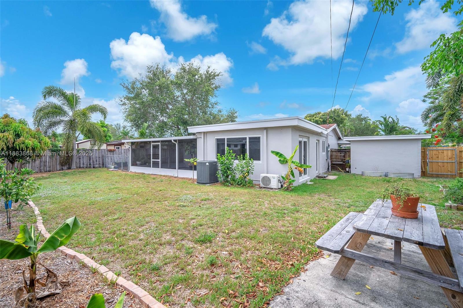 FAIRFAX BROLLIAR ADD SEC - Residential