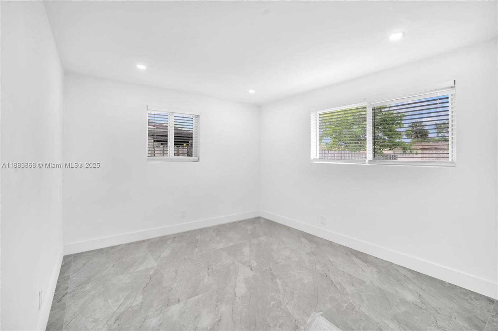 FAIRFAX BROLLIAR ADD SEC - Residential