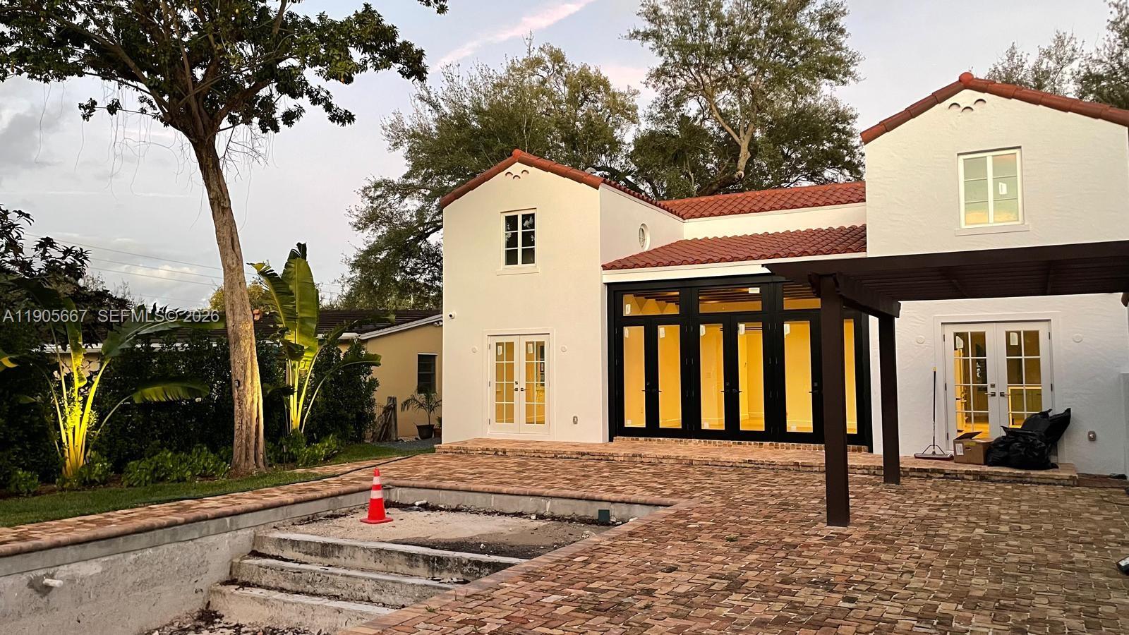 CORAL GABLES RIVIERA SEC - Residential