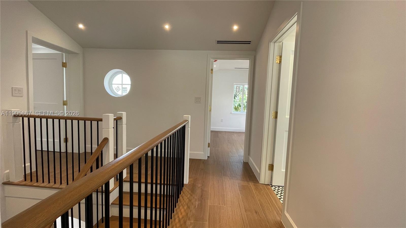 CORAL GABLES RIVIERA SEC - Residential