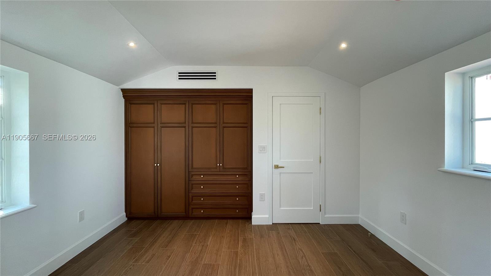 CORAL GABLES RIVIERA SEC - Residential