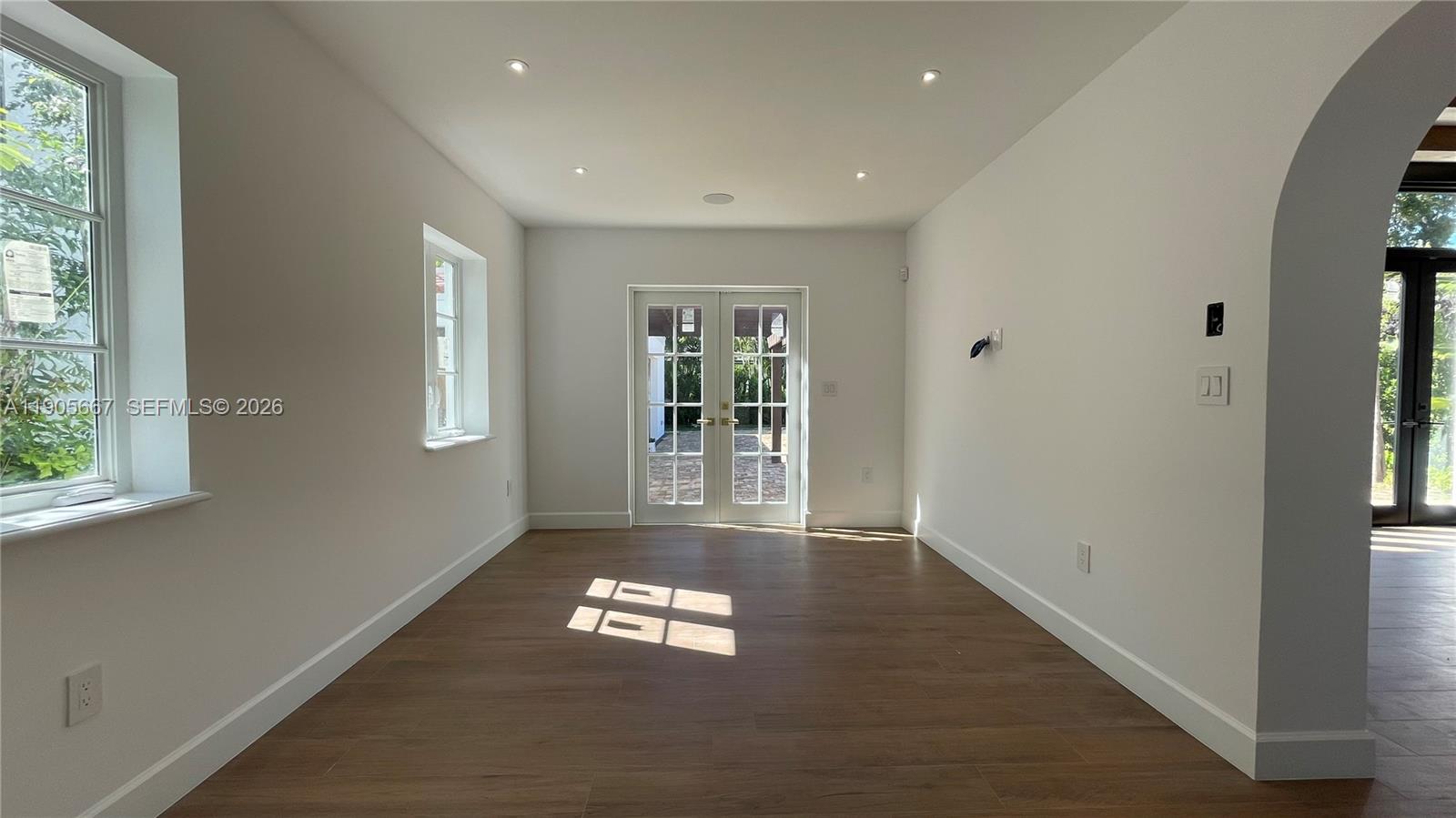 CORAL GABLES RIVIERA SEC - Residential