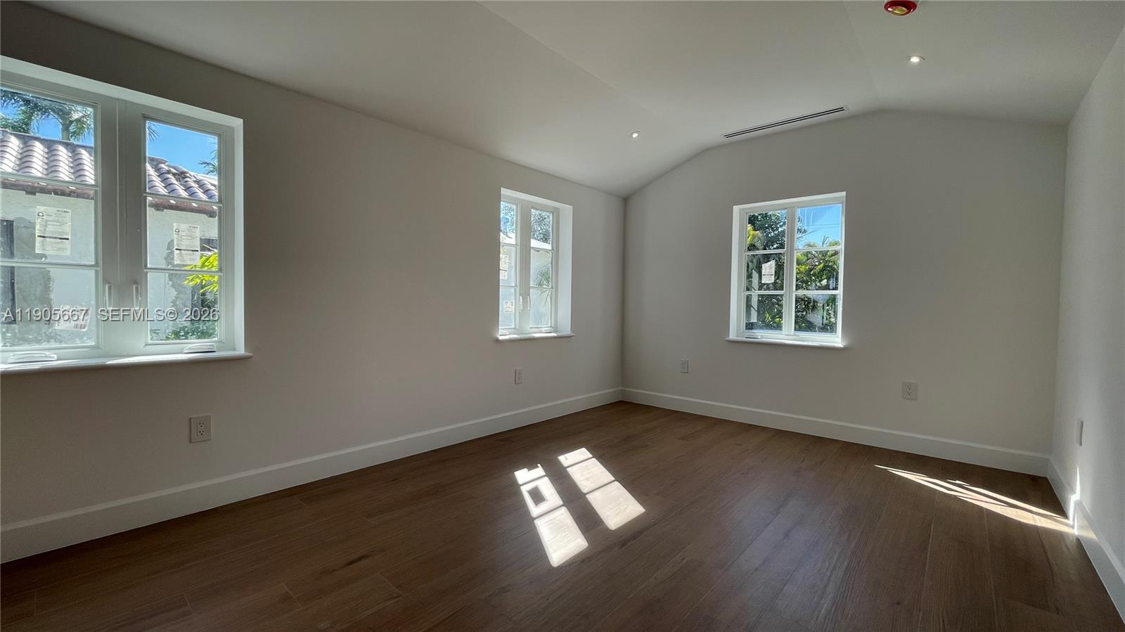 CORAL GABLES RIVIERA SEC - Residential