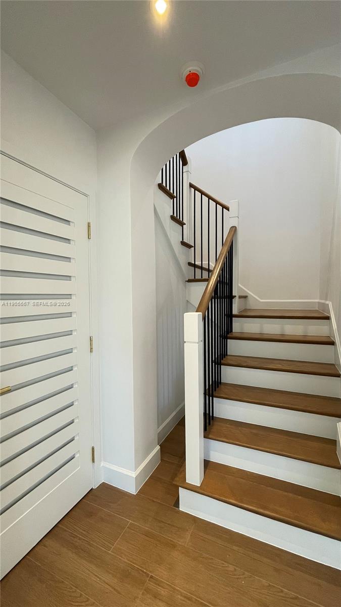 CORAL GABLES RIVIERA SEC - Residential