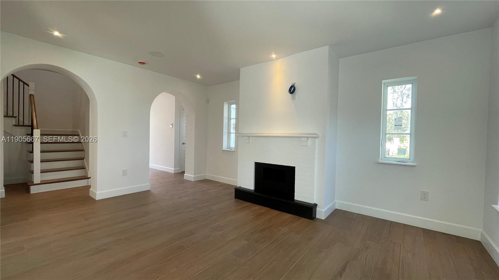 CORAL GABLES RIVIERA SEC - Residential