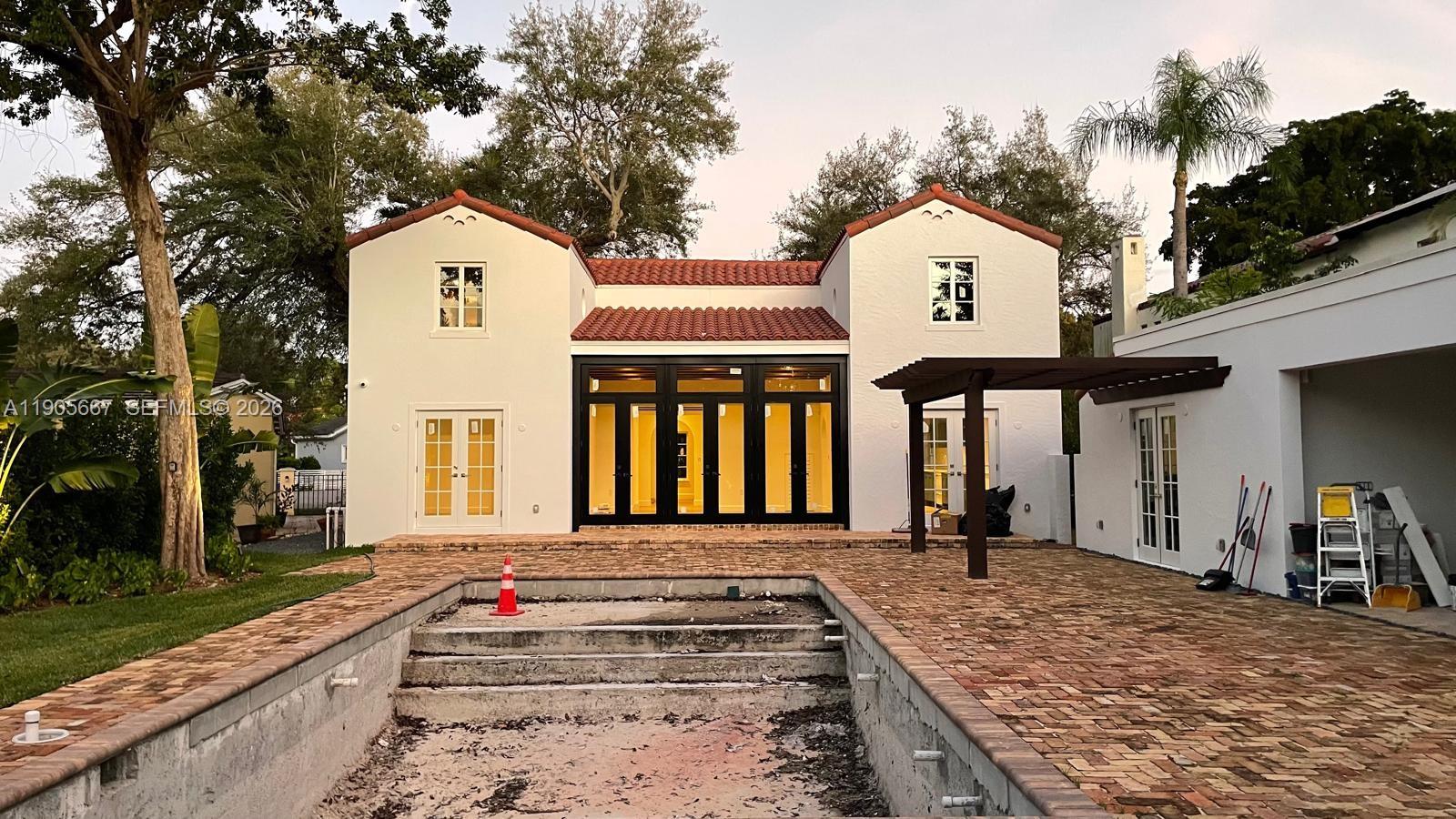 CORAL GABLES RIVIERA SEC - Residential