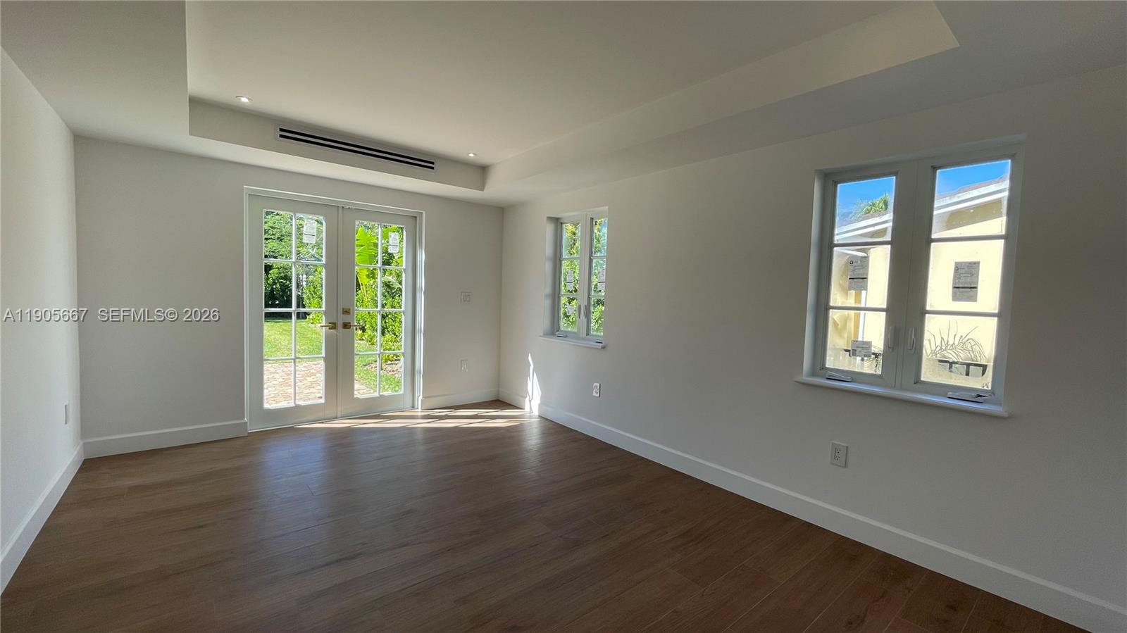 CORAL GABLES RIVIERA SEC - Residential