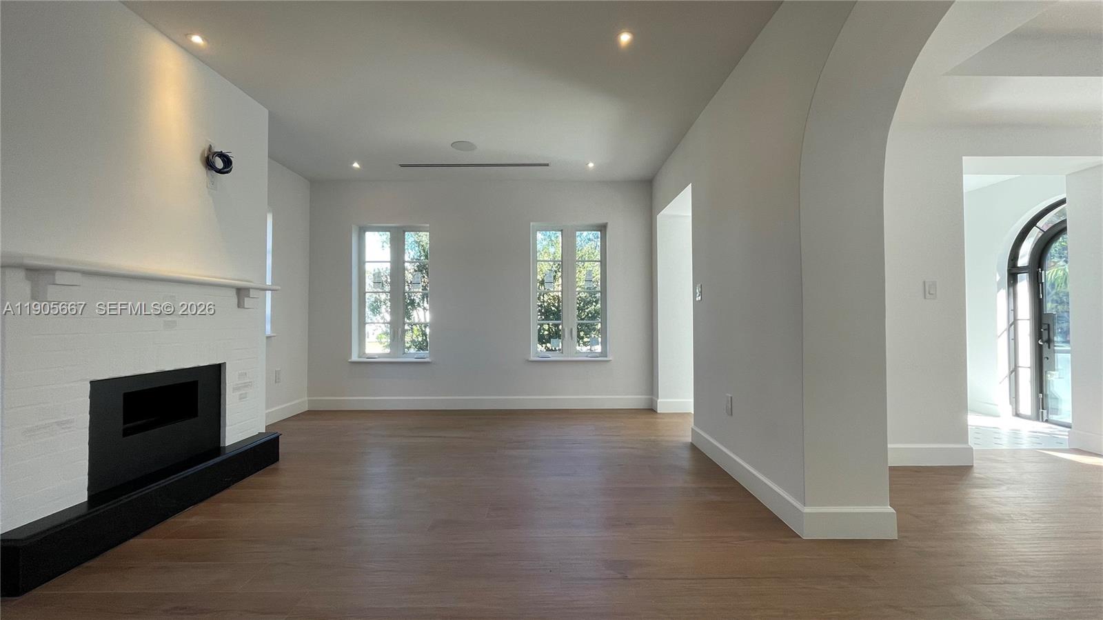 CORAL GABLES RIVIERA SEC - Residential