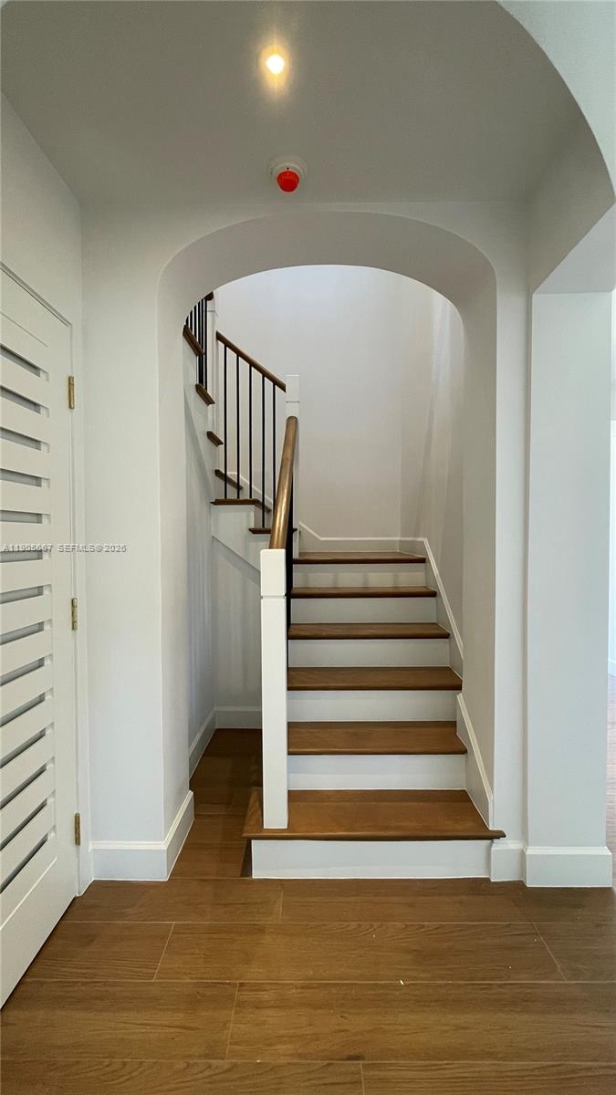 CORAL GABLES RIVIERA SEC - Residential