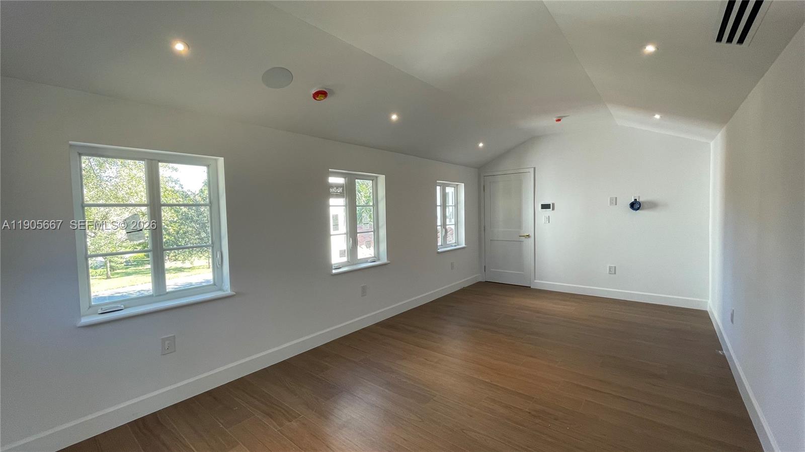 CORAL GABLES RIVIERA SEC - Residential