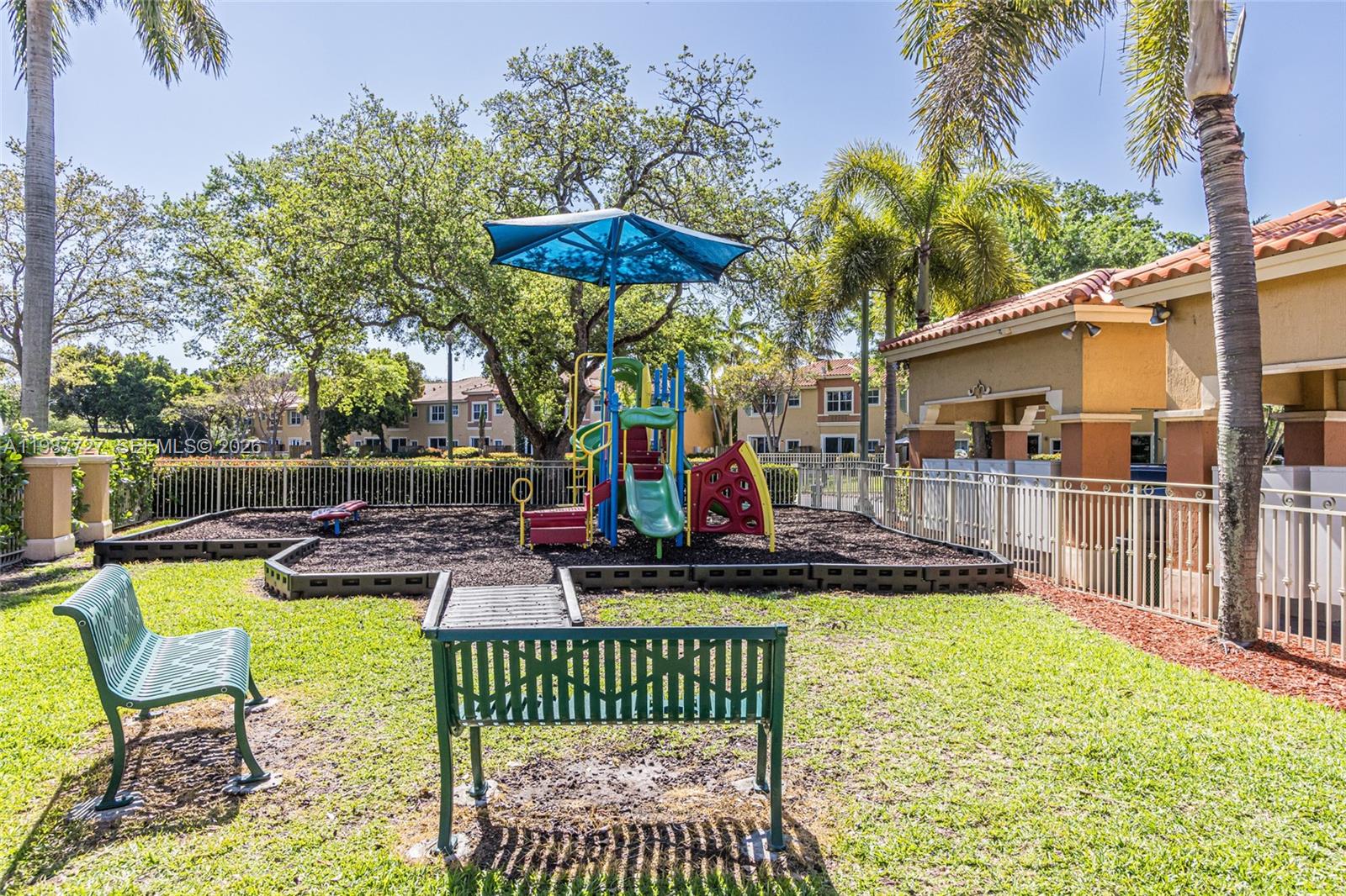 VILLAS AT HARBOR ISLES CO - Residential