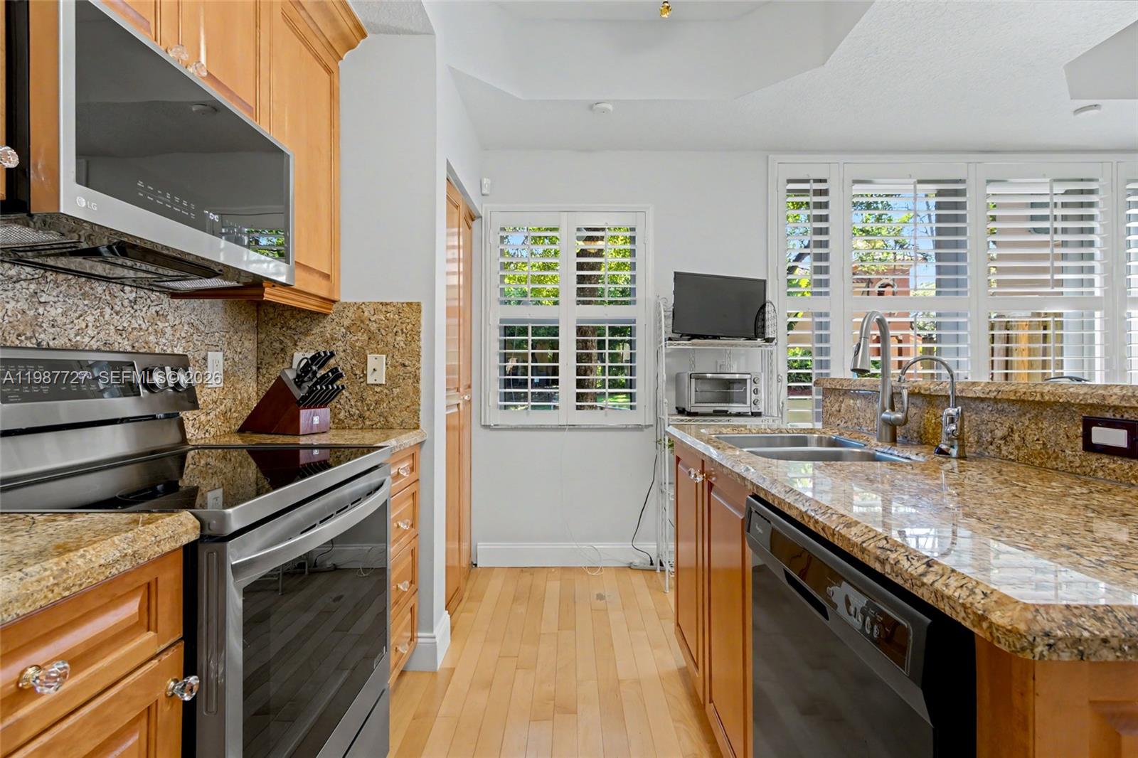 VILLAS AT HARBOR ISLES CO - Residential