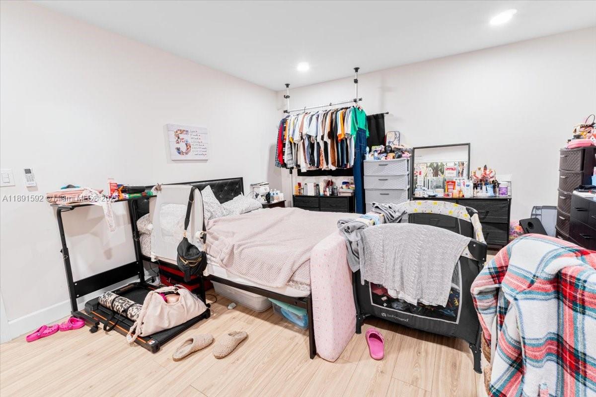 SUNLAND PARK SECTION 2 - Residential