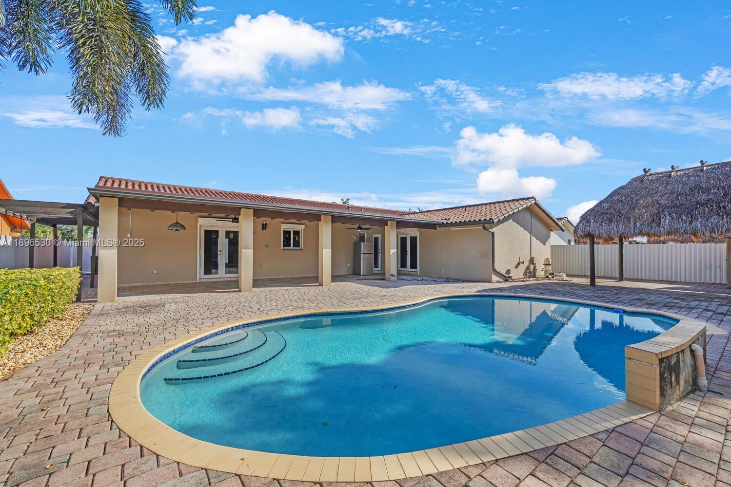 BIRD VILLAS SUB - Residential Lease