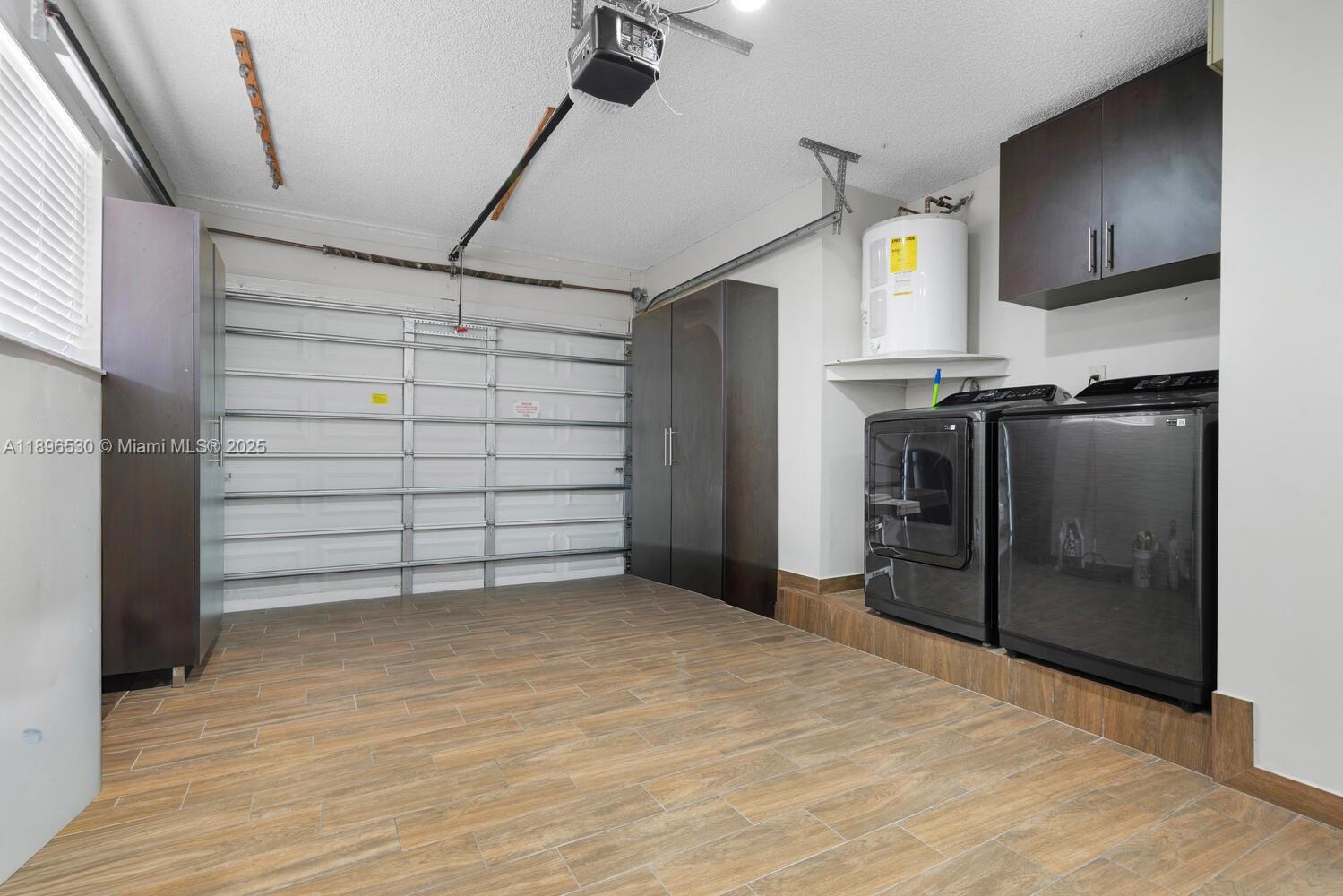 BIRD VILLAS SUB - Residential Lease