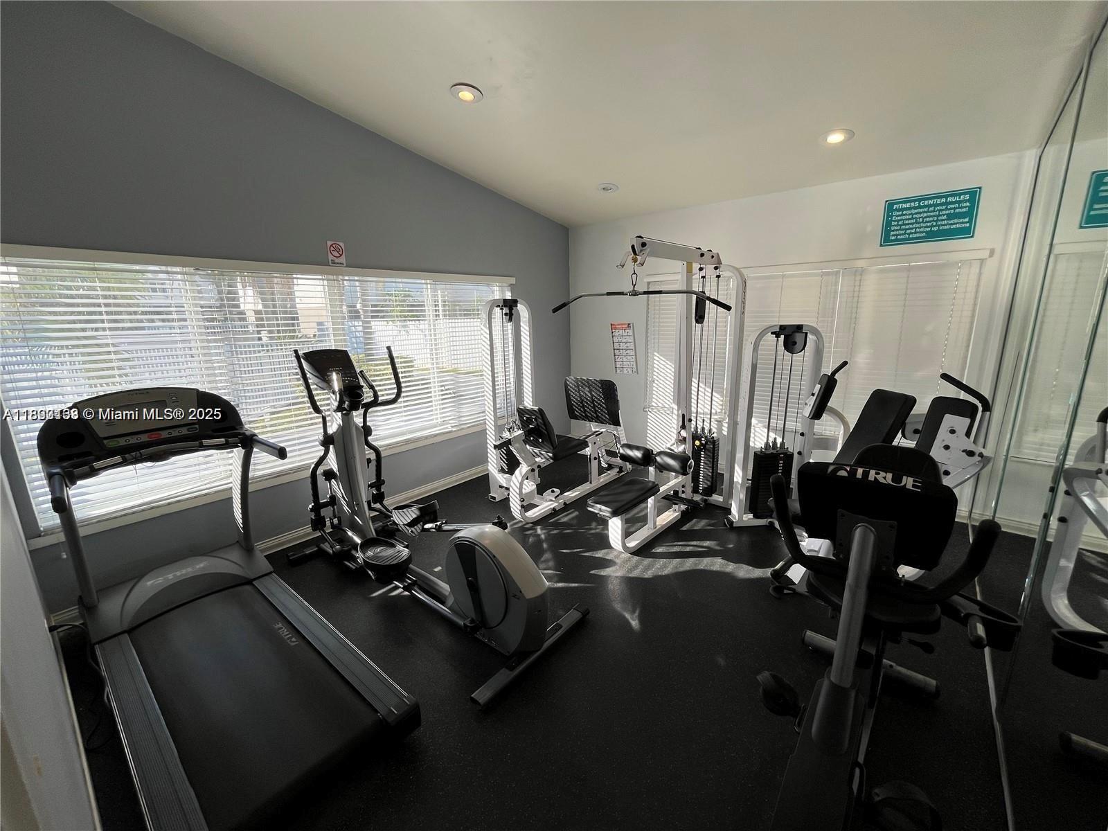 ANTIGUA AT CNTRY CLUBOF M - Residential Lease