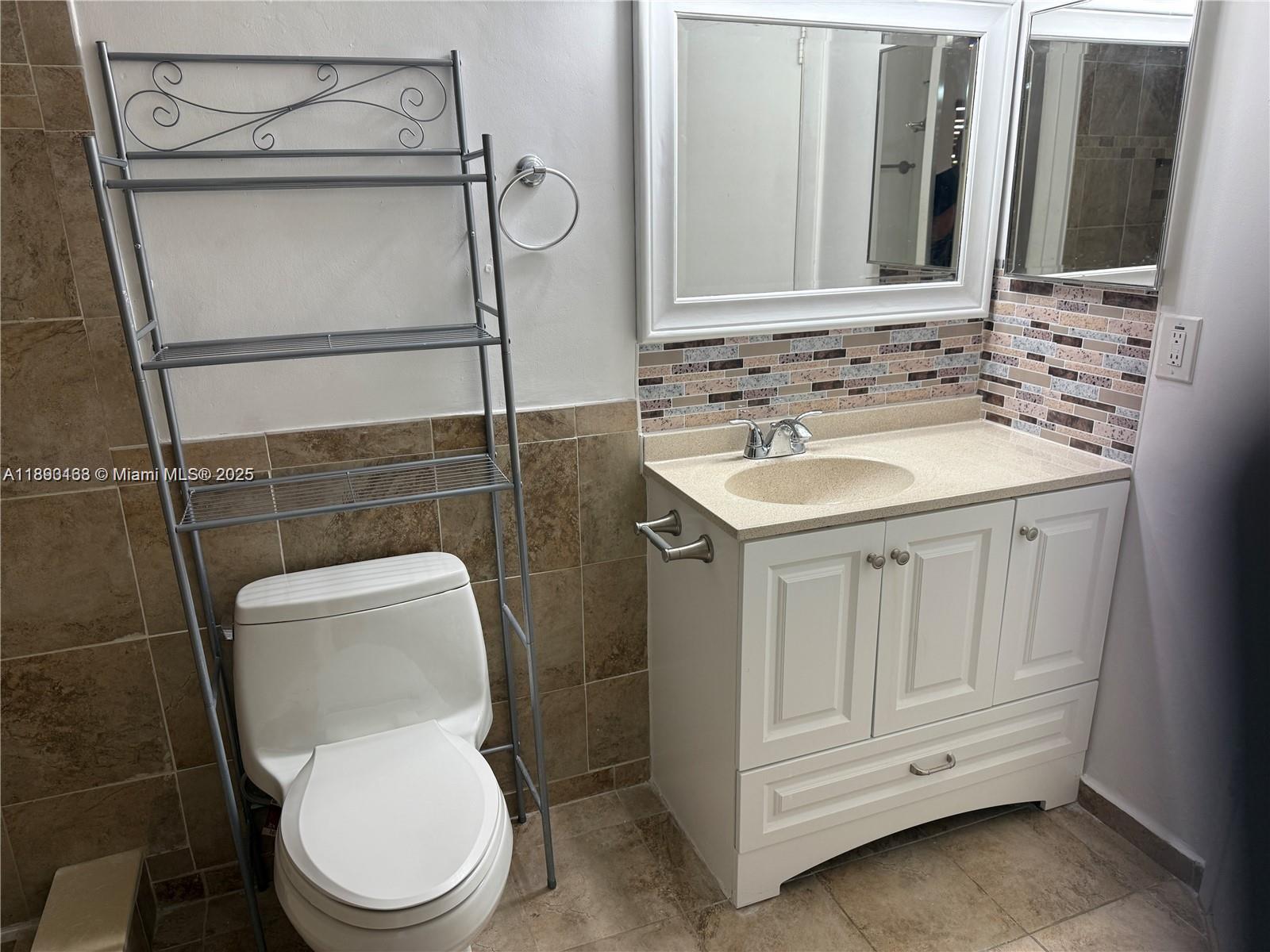 ANTIGUA AT CNTRY CLUBOF M - Residential Lease