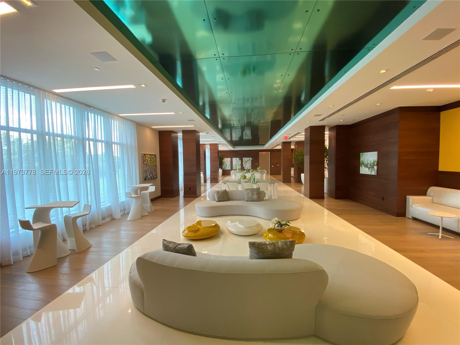 PARQUE TOWERS CONDO - Residential