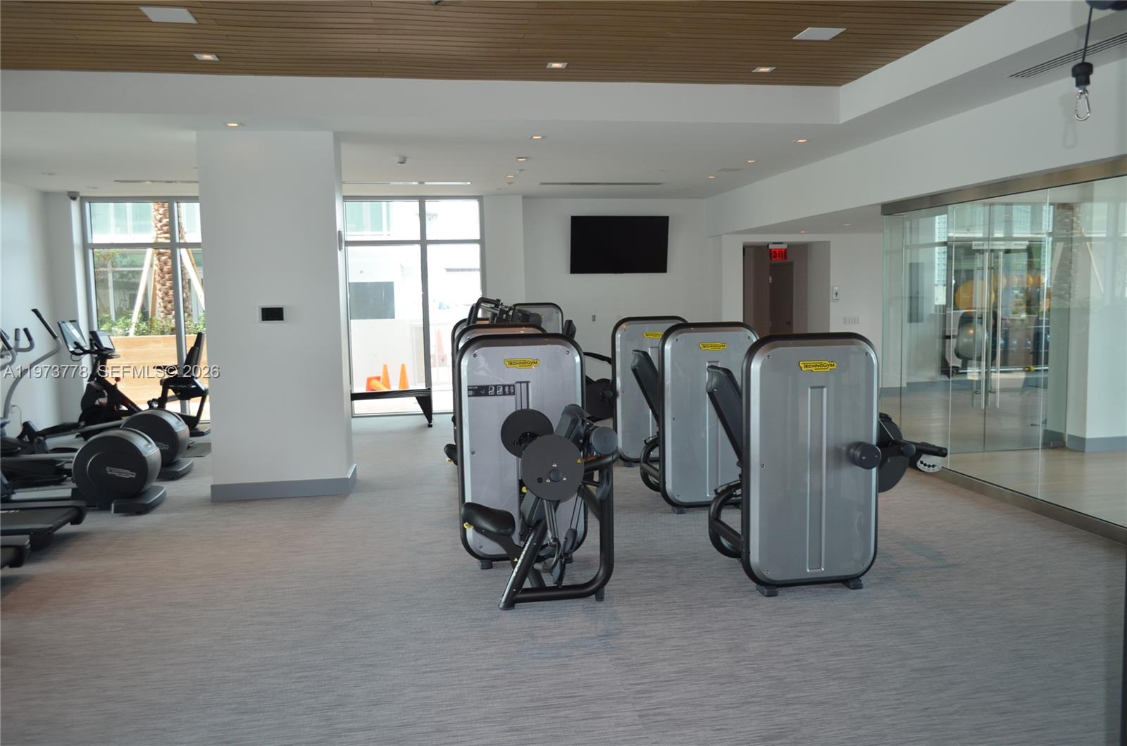 PARQUE TOWERS CONDO - Residential