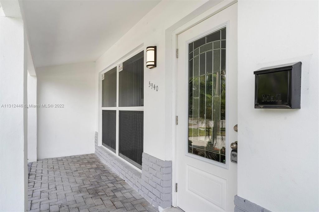 Photo of 5940 NE 22nd Ter, Fort Lauderdale, FL 33308 (MLS # A11312446)