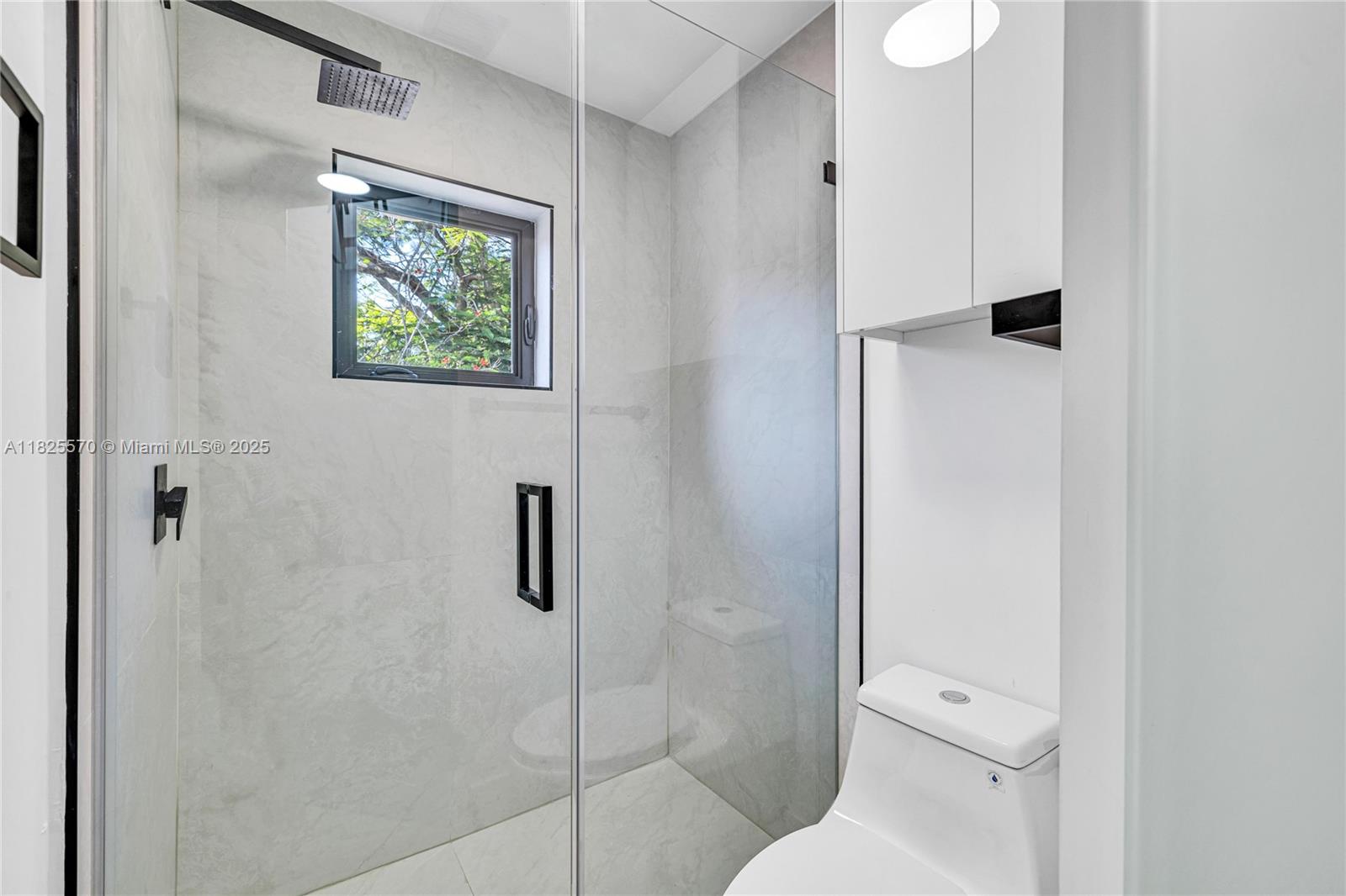 TAMIAMI PLACE PLAN NO 3 - Residential Lease