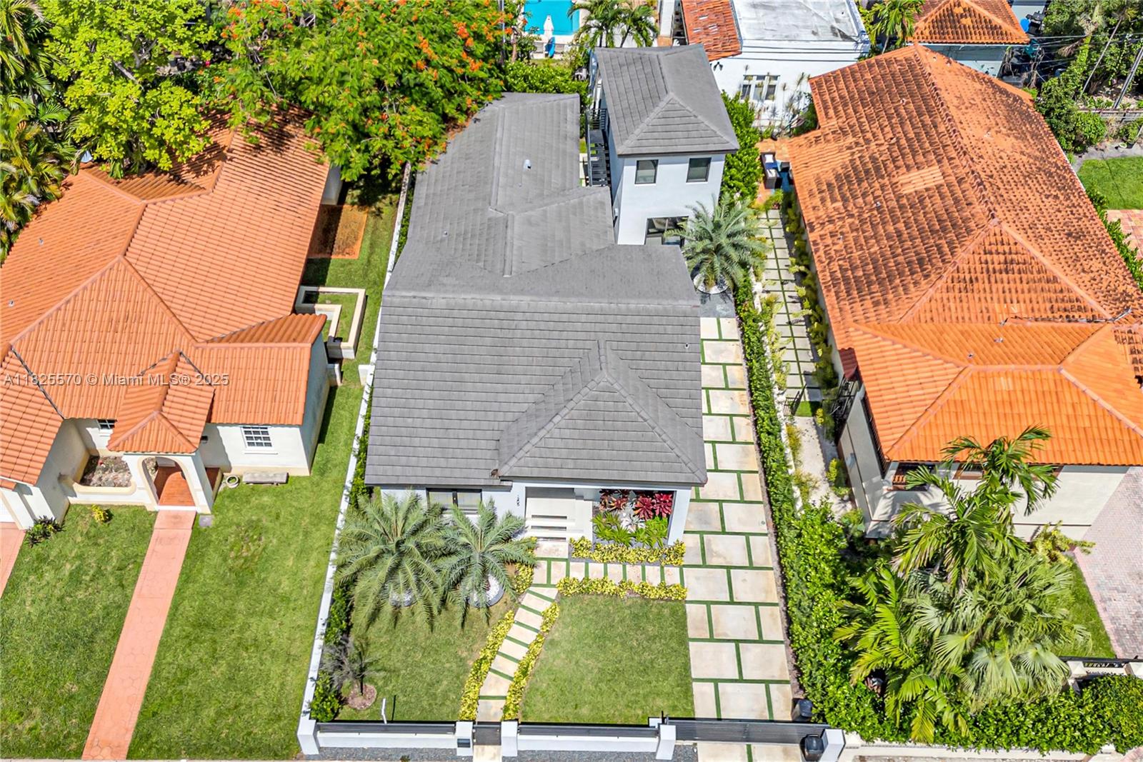 TAMIAMI PLACE PLAN NO 3 - Residential Lease