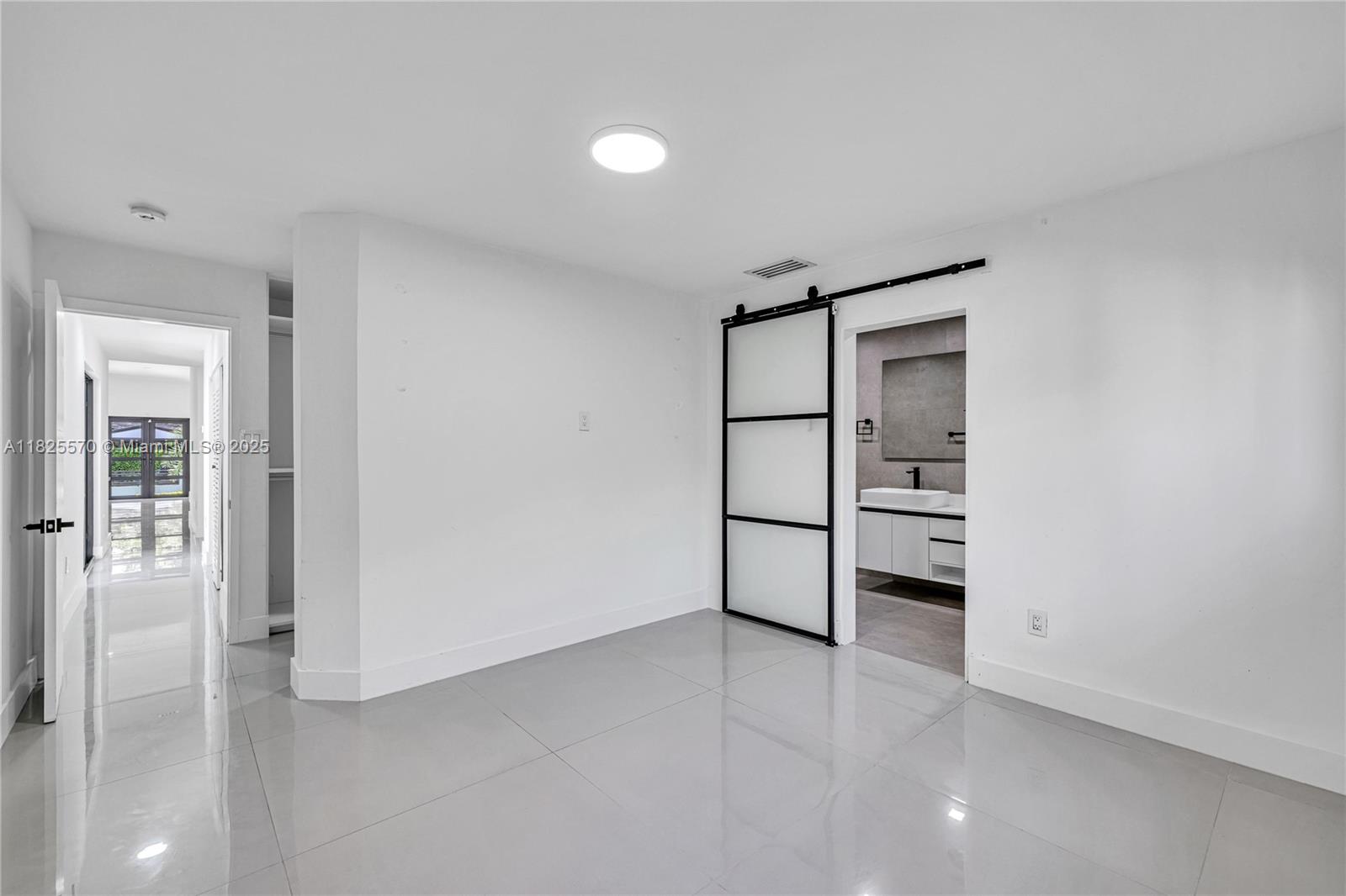 TAMIAMI PLACE PLAN NO 3 - Residential Lease