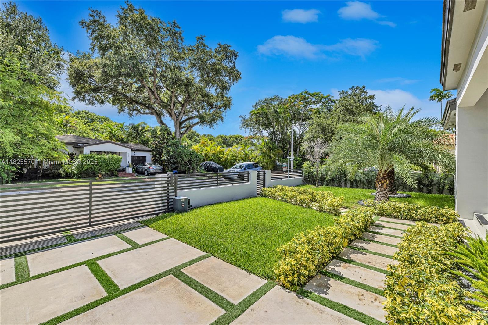 TAMIAMI PLACE PLAN NO 3 - Residential Lease