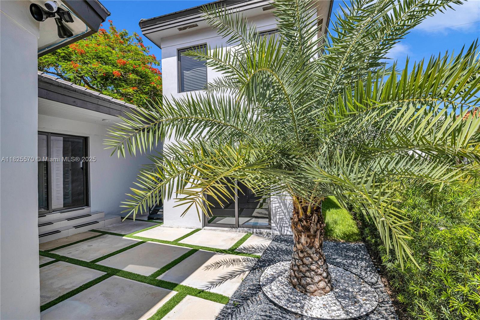 TAMIAMI PLACE PLAN NO 3 - Residential Lease