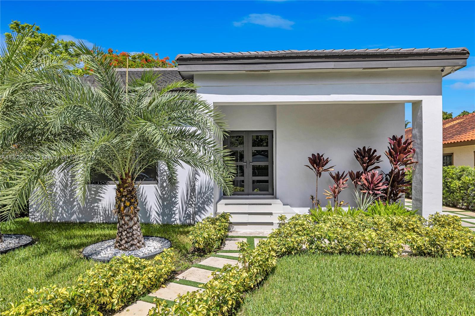 TAMIAMI PLACE PLAN NO 3 - Residential Lease