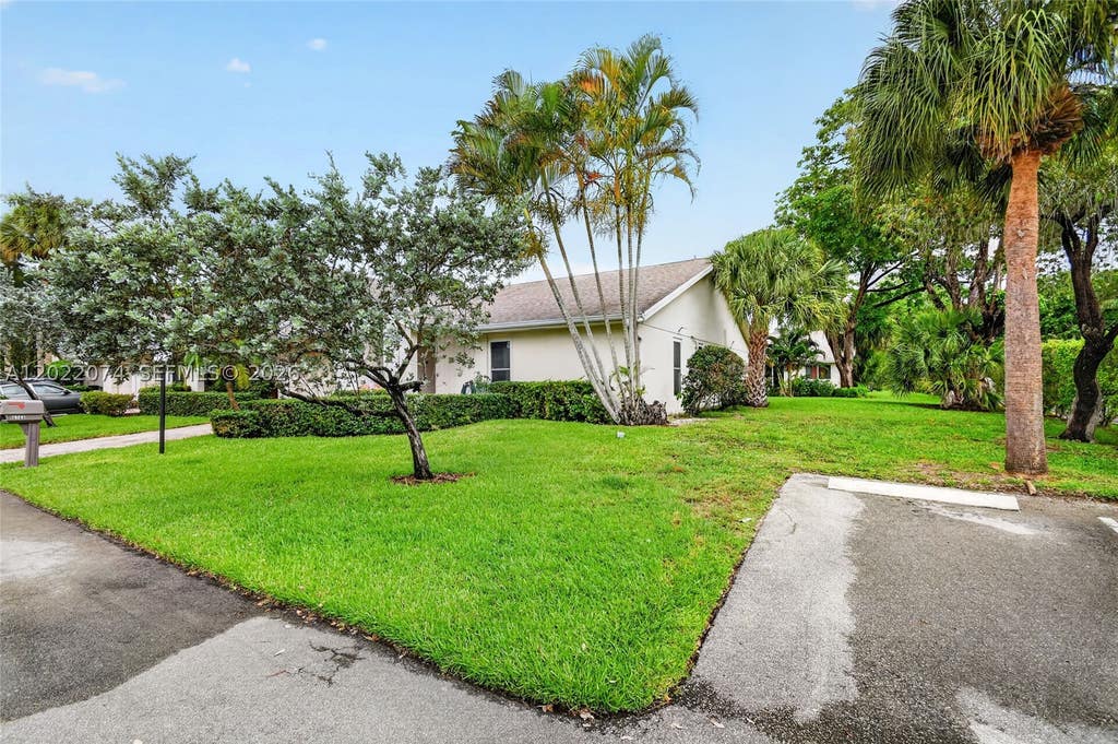 Photo of 6989 Clover Ct, Lake Worth, FL 33467 (MLS # A12022074)