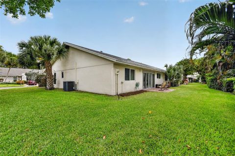 Tiny photo for 6989 Clover Ct, Lake Worth, FL 33467 (MLS # A12022074)
