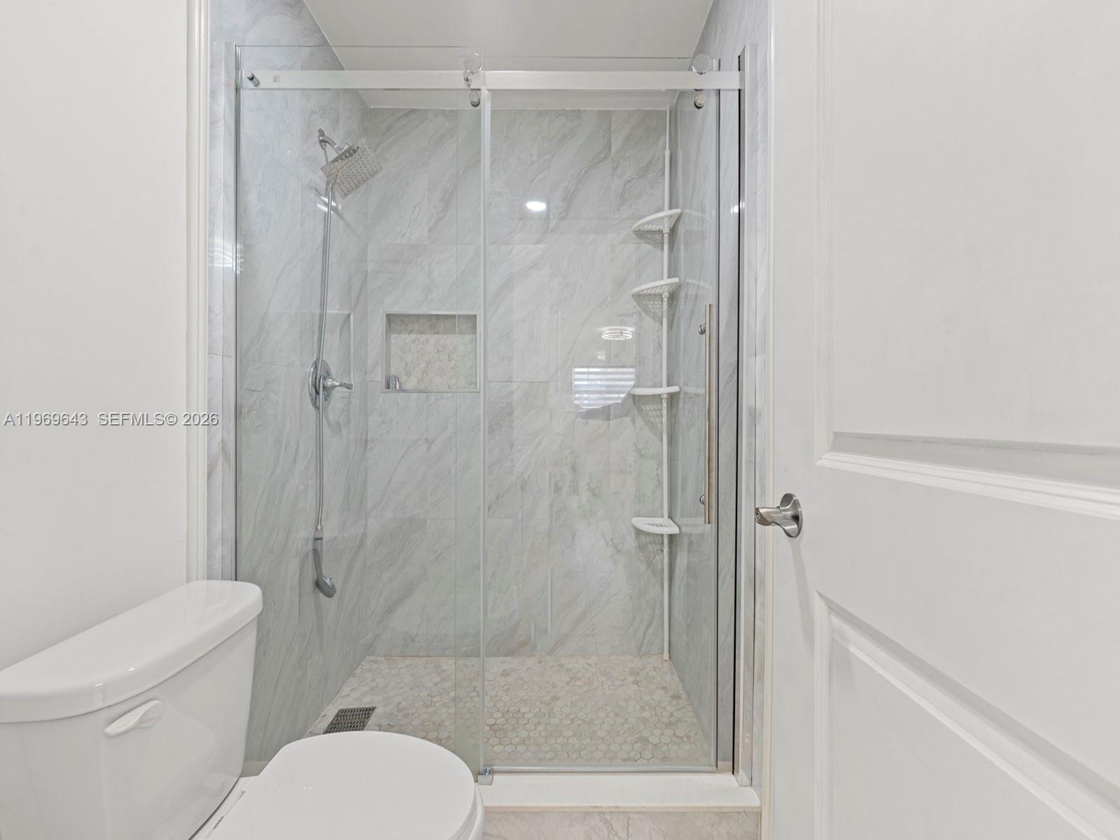 SOUTHERN ESTS 3RD ADDN - Residential Lease