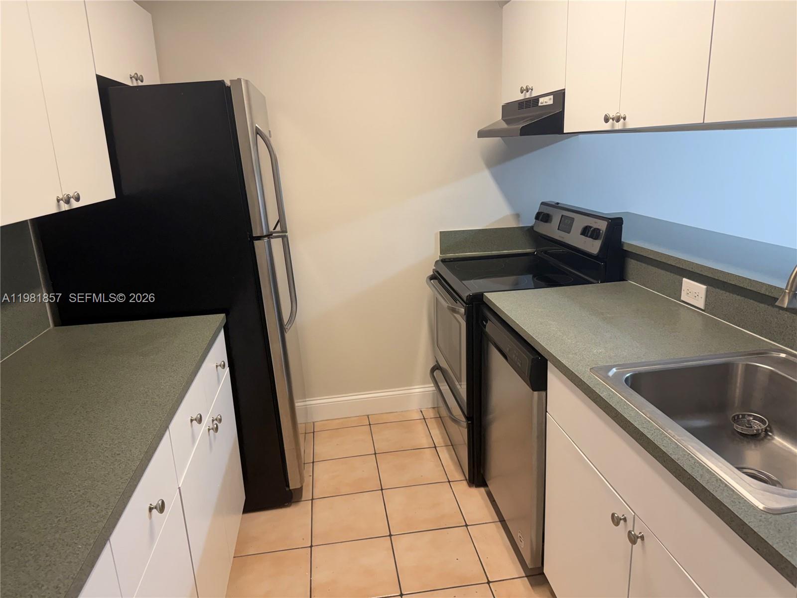 THE TERRACES CONDO PH II - Residential Lease