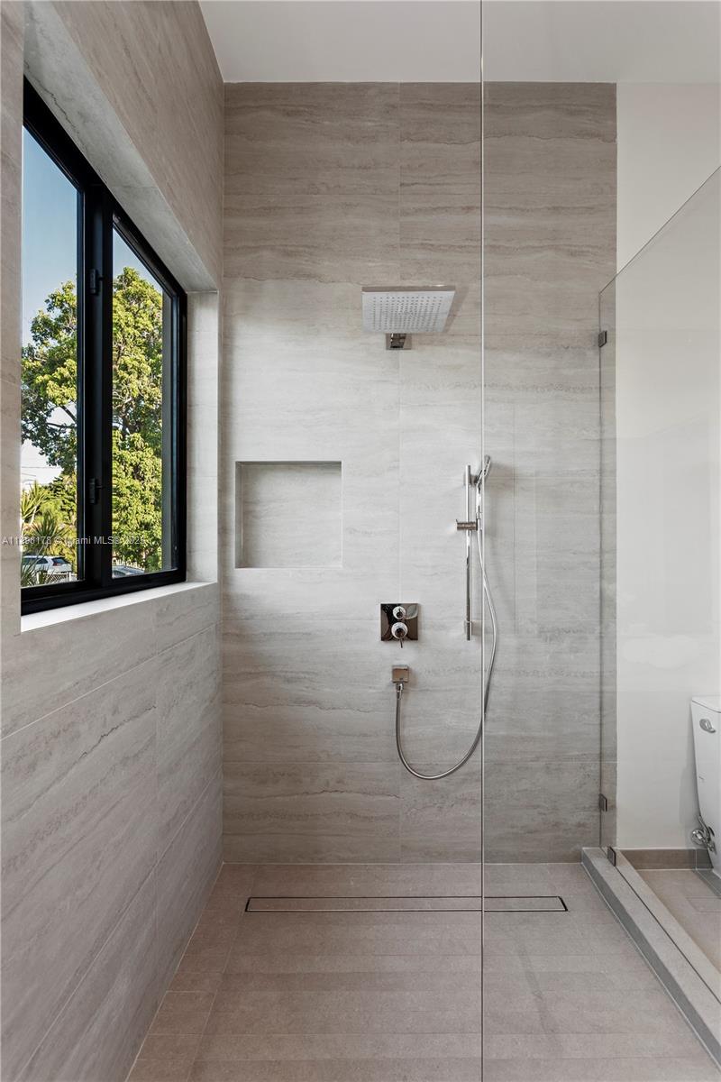 SILVER CREST - Residential