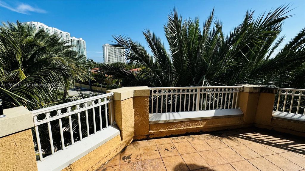 listing image 0
