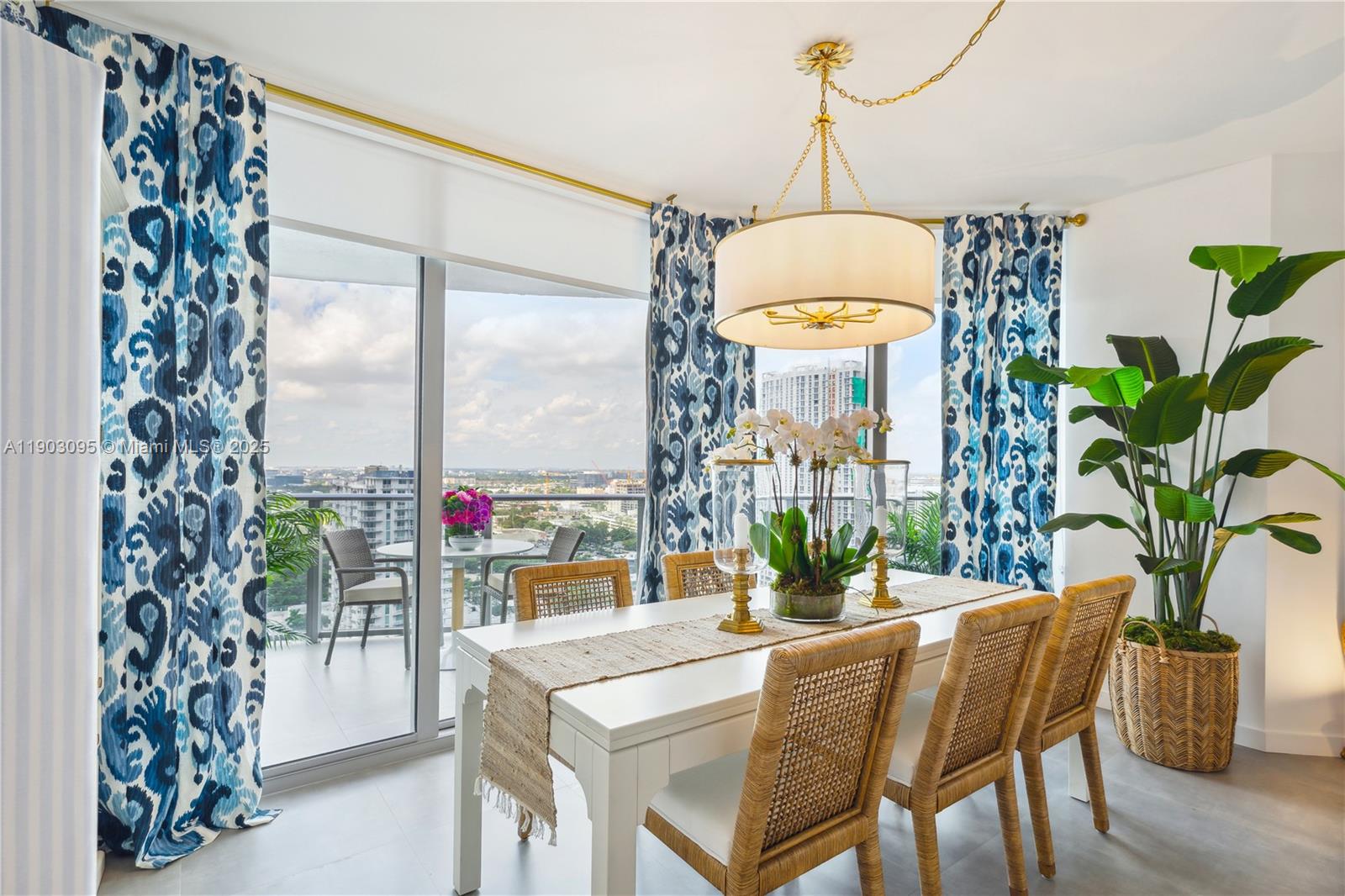 ARIA ON THE BAY CONDO - Residential