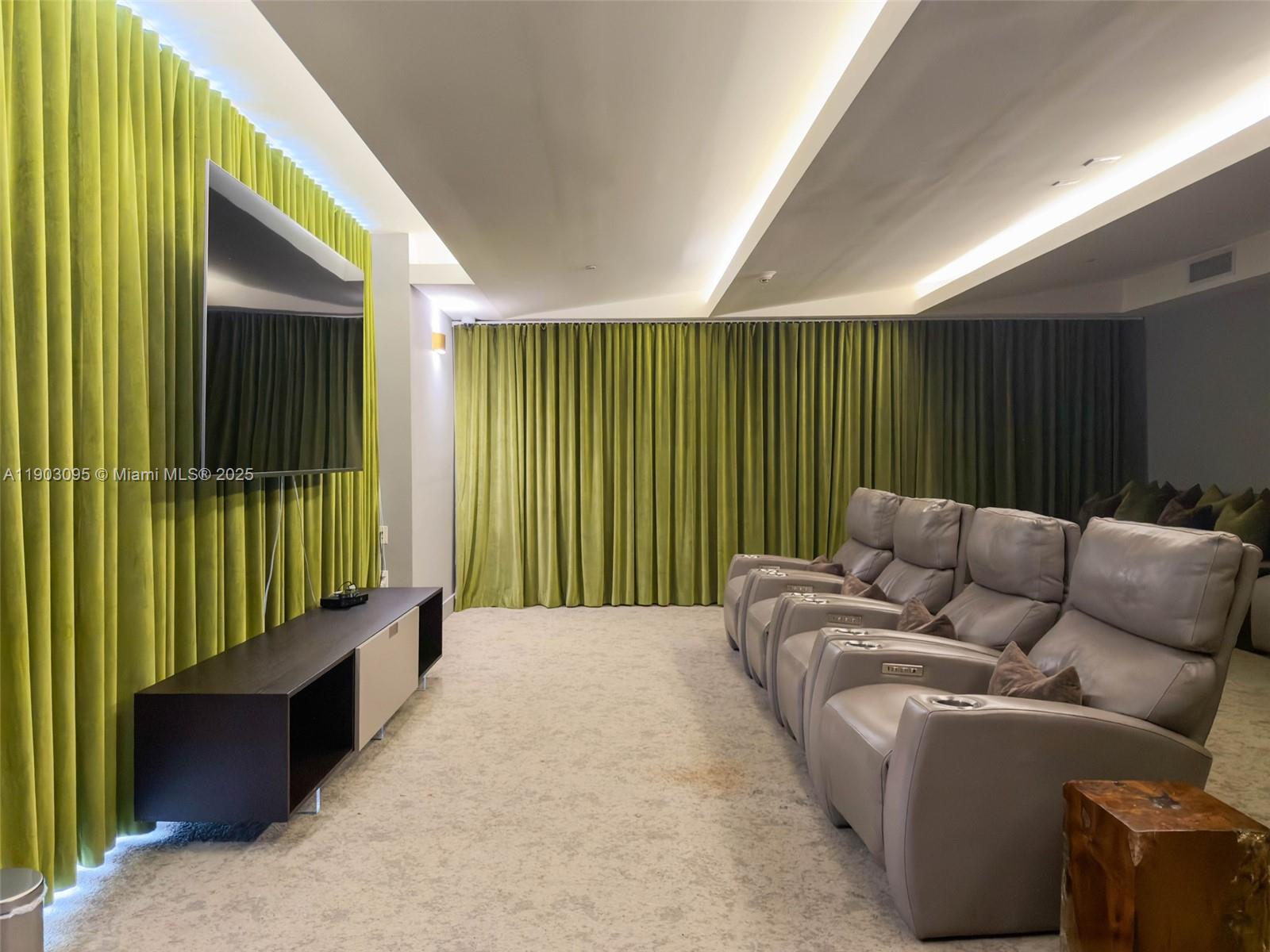 ARIA ON THE BAY CONDO - Residential