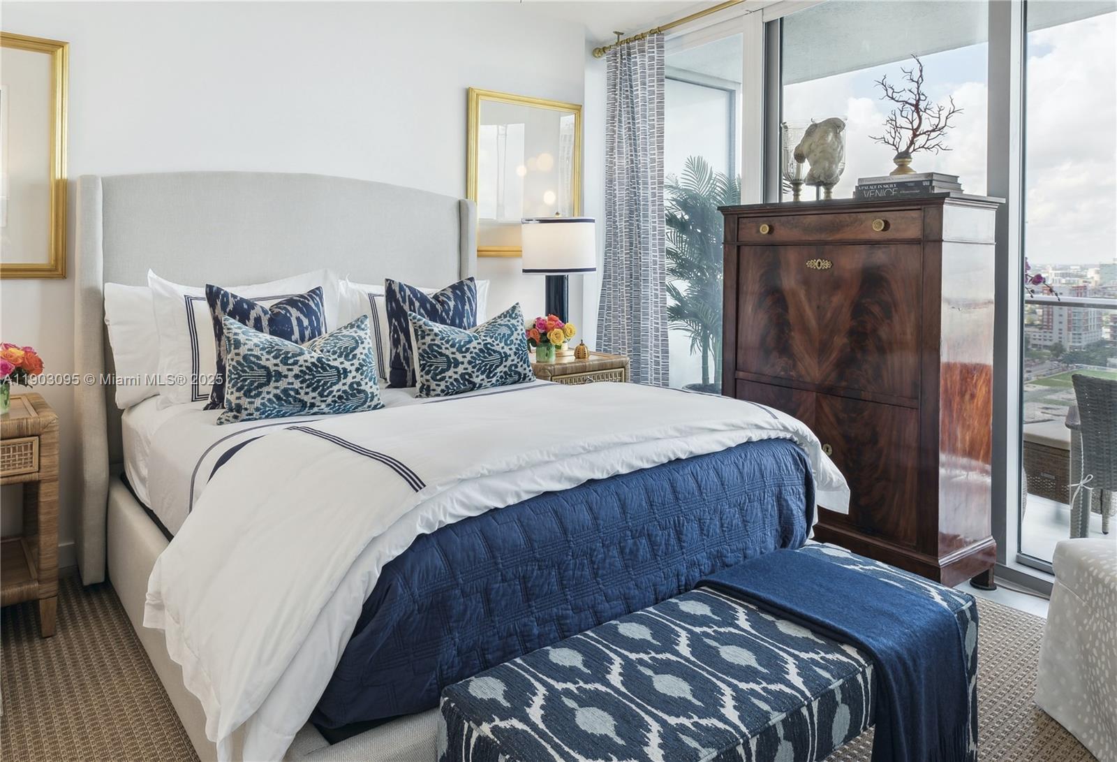 ARIA ON THE BAY CONDO - Residential