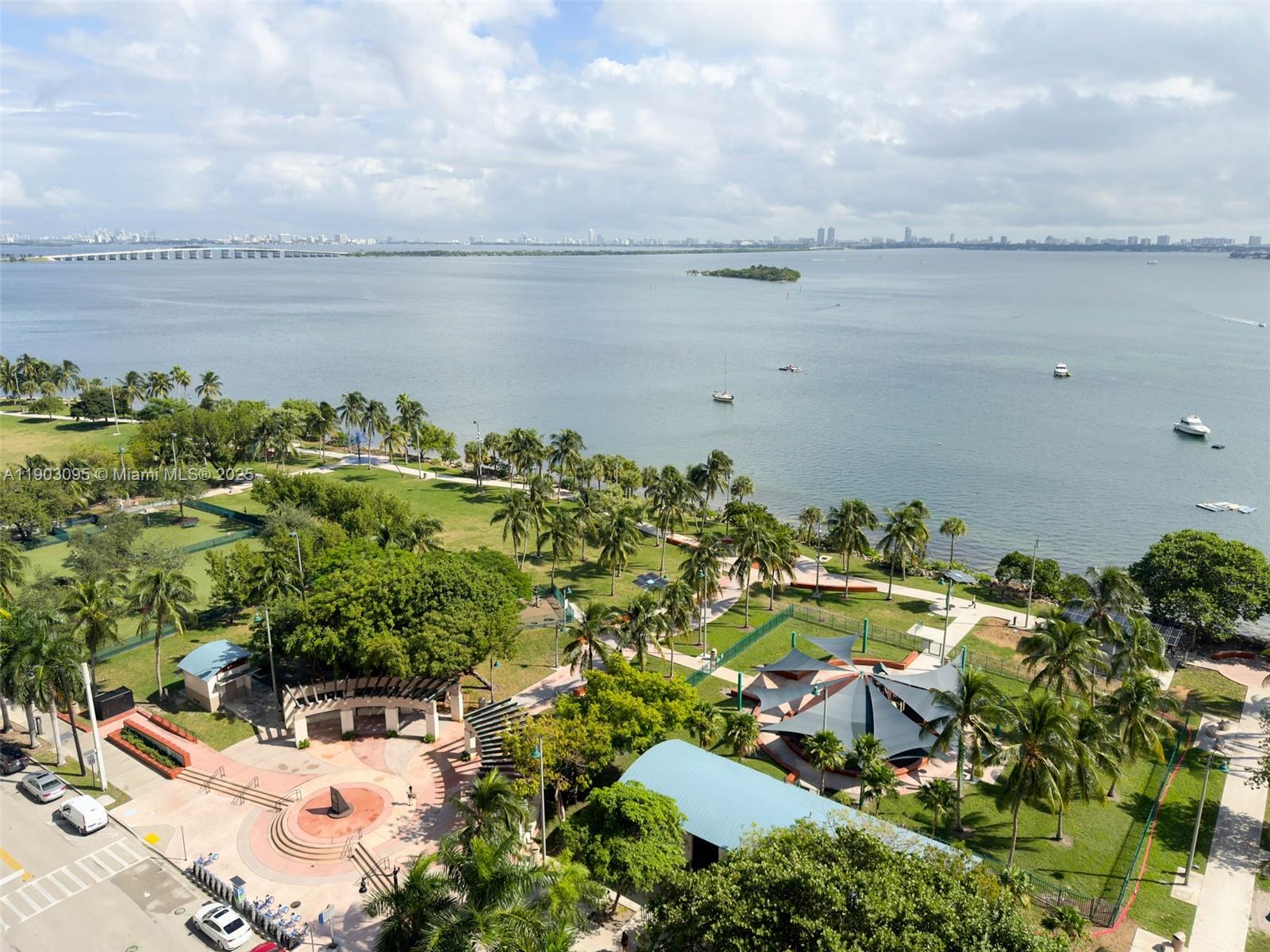 ARIA ON THE BAY CONDO - Residential