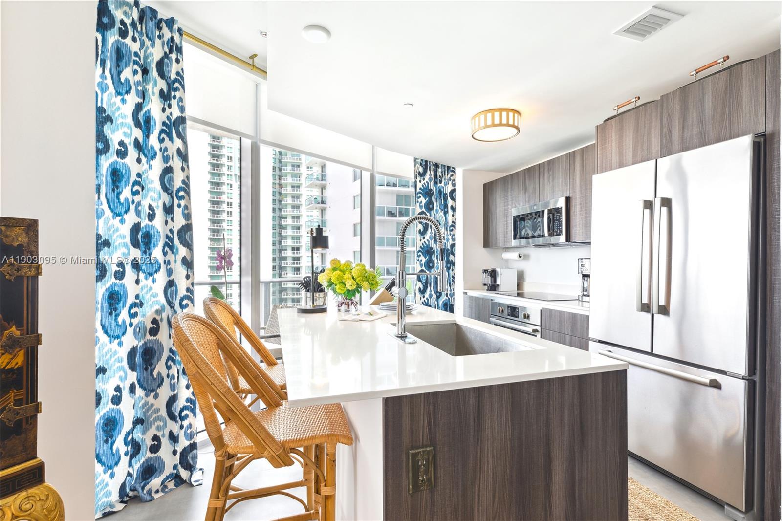 ARIA ON THE BAY CONDO - Residential